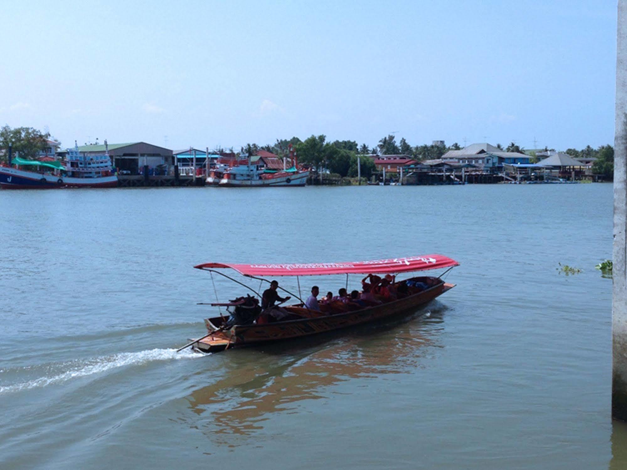 Baan Siriporn Resort - โรงแรมบ้านศิริพร รีสอร์ท Samut Songkhram Екстериор снимка
