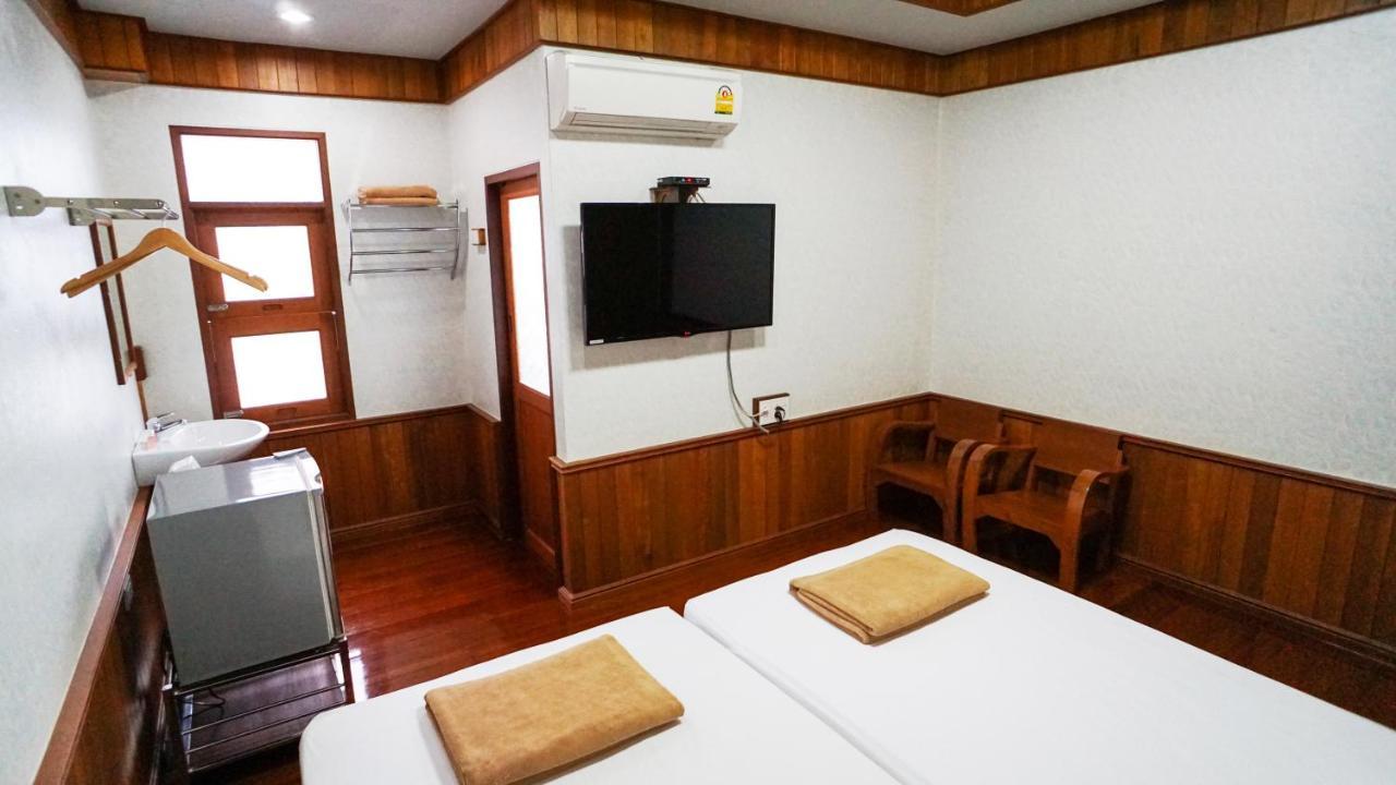 Baan Siriporn Resort - โรงแรมบ้านศิริพร รีสอร์ท Samut Songkhram Стая снимка